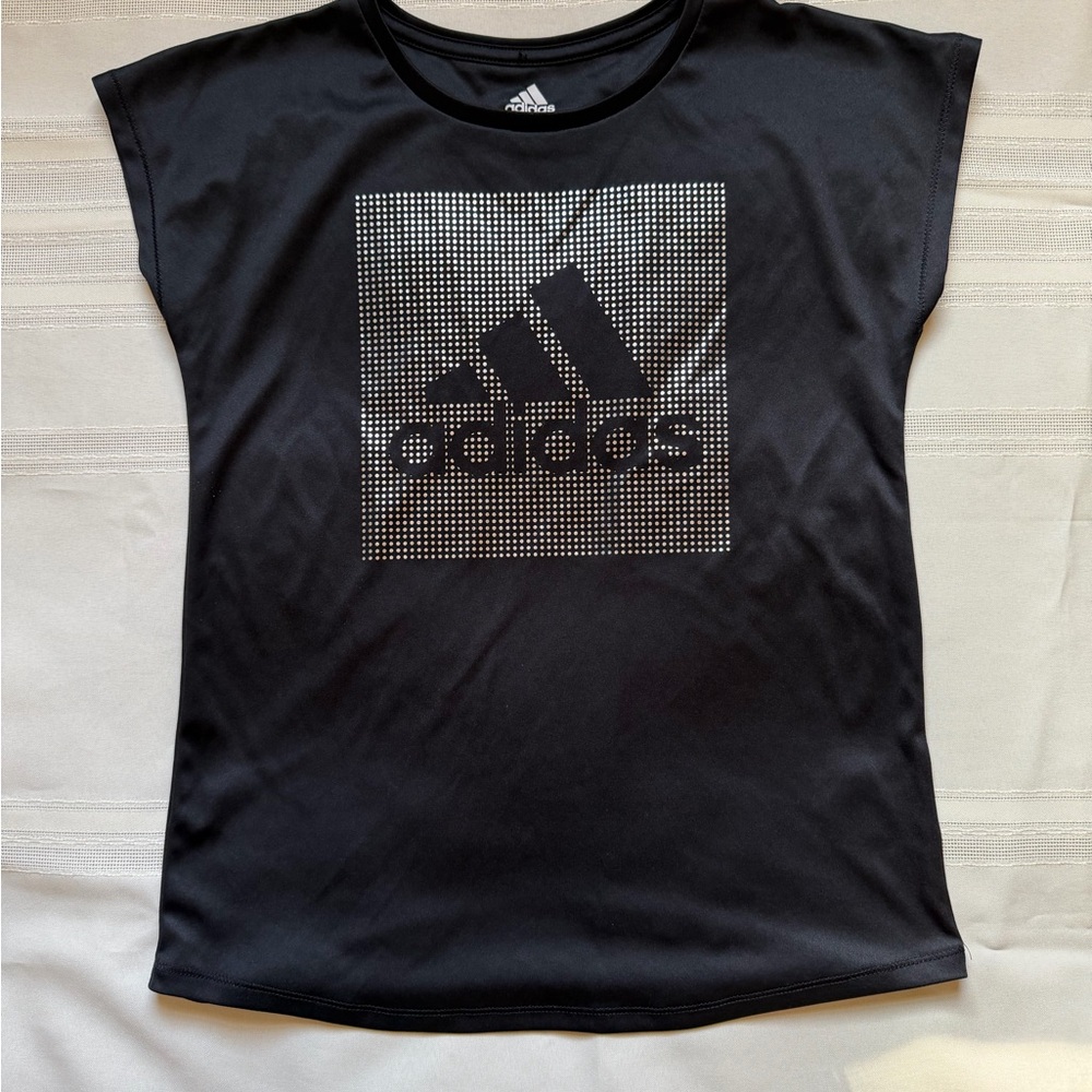 Adidas Kids Black tee with silver logo design